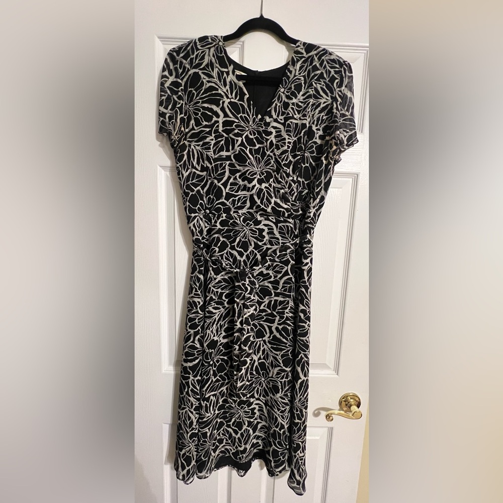 Talbots Black and Grey Leaf Pattern Midi Dress